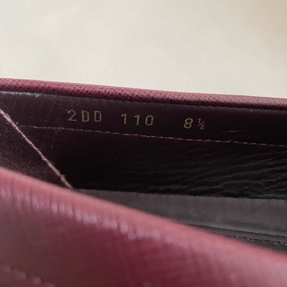 Prada Saffiano Burgandy drivers / loafers - Picture 10 of 11